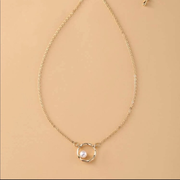 Faux Pearl Circle Necklace - Picture 2 of 3